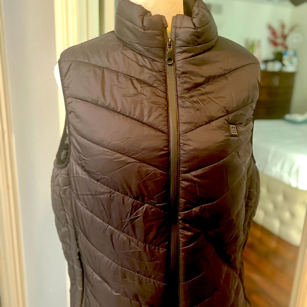 Men's Autumn and Winter High Quality Jacket. Perfect for winter. Bran new.Size L